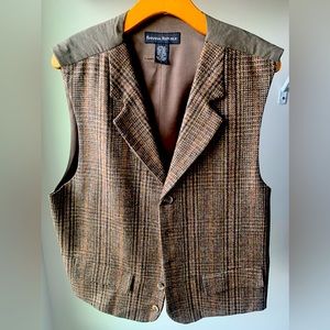 Banana Republic men’s plaid vest